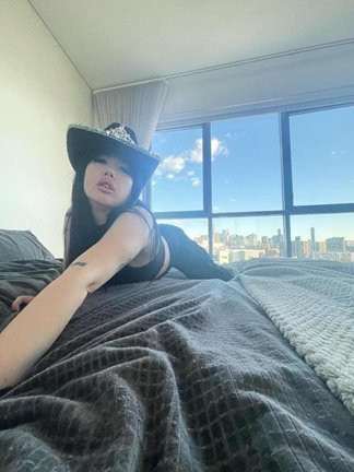 Image of kendall 212 xx