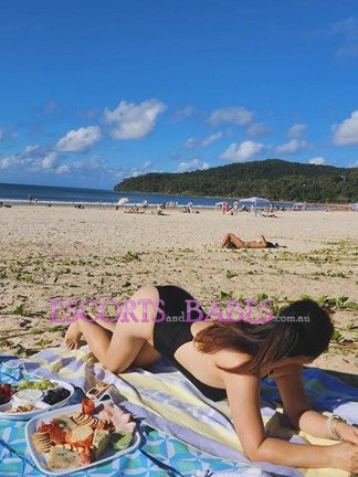 Image of Gina Sydney hot touring Brisbane 2 weeks