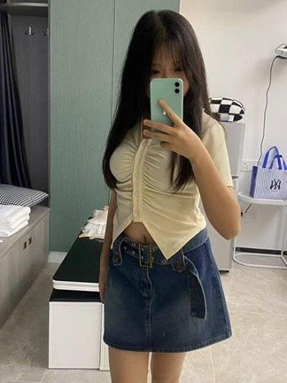 Image of Vicky 22 years old Natural Boobs