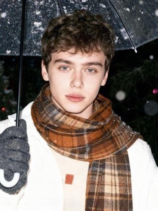 Image of Date Twink
