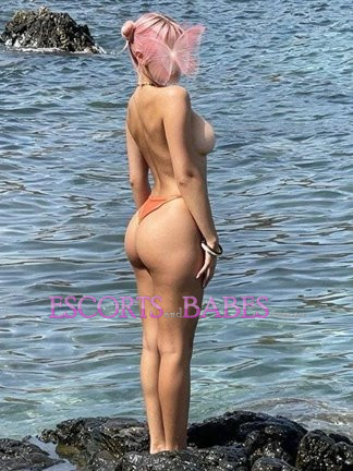 Image of Candice Latina