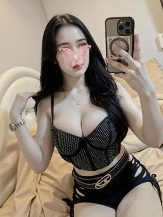 Image of Mina