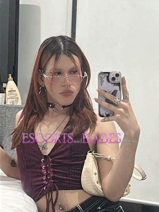 Image of Sweet Evelynn