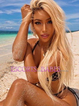 Image of Ts bombshell DEE