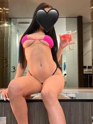 Image of 18 YO GIGI LOVELOCK 