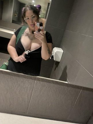 Image of Violet Raine
