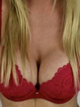 Image of Elle
