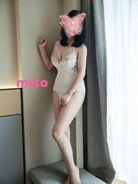 Image of bd05cdd3-747d-432b-a96a-b1a0c87ad51d