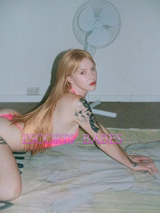 Image of Eva Valentine