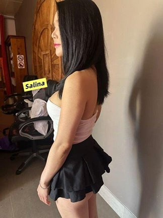 Image of 19yo  Vietnamese girl Salina slightly chubby delicate tender
