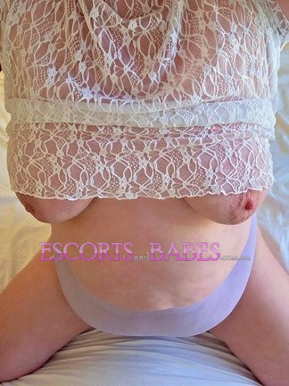 Image of Horny Housewife